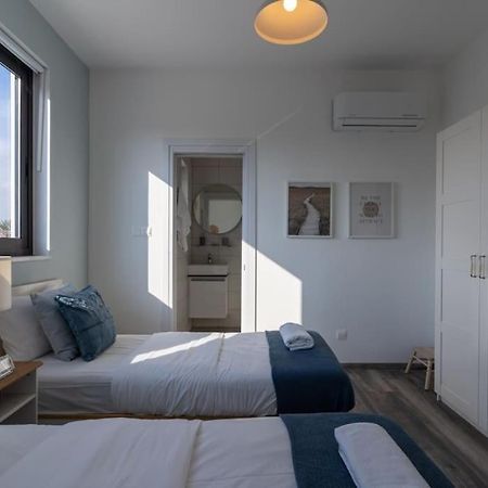 Thalassa 2-Bedroom Apartment In Larnaca Zewnętrze zdjęcie