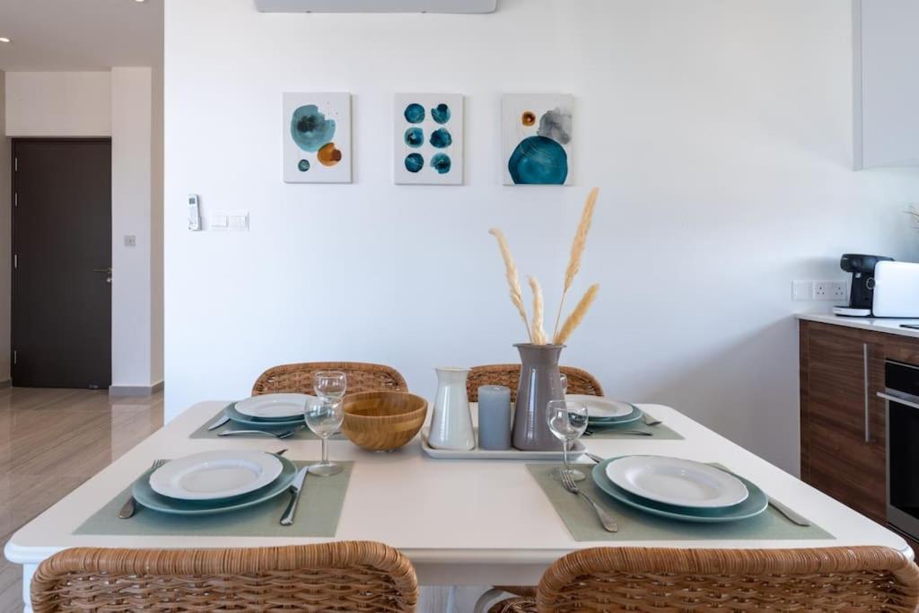 Thalassa 2-Bedroom Apartment In Larnaca Zewnętrze zdjęcie