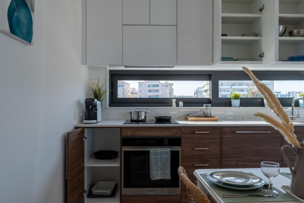 Thalassa 2-Bedroom Apartment In Larnaca Zewnętrze zdjęcie