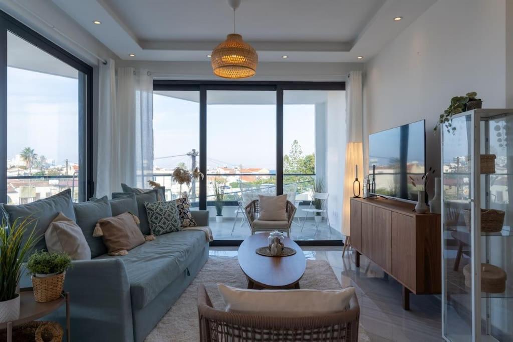 Thalassa 2-Bedroom Apartment In Larnaca Zewnętrze zdjęcie