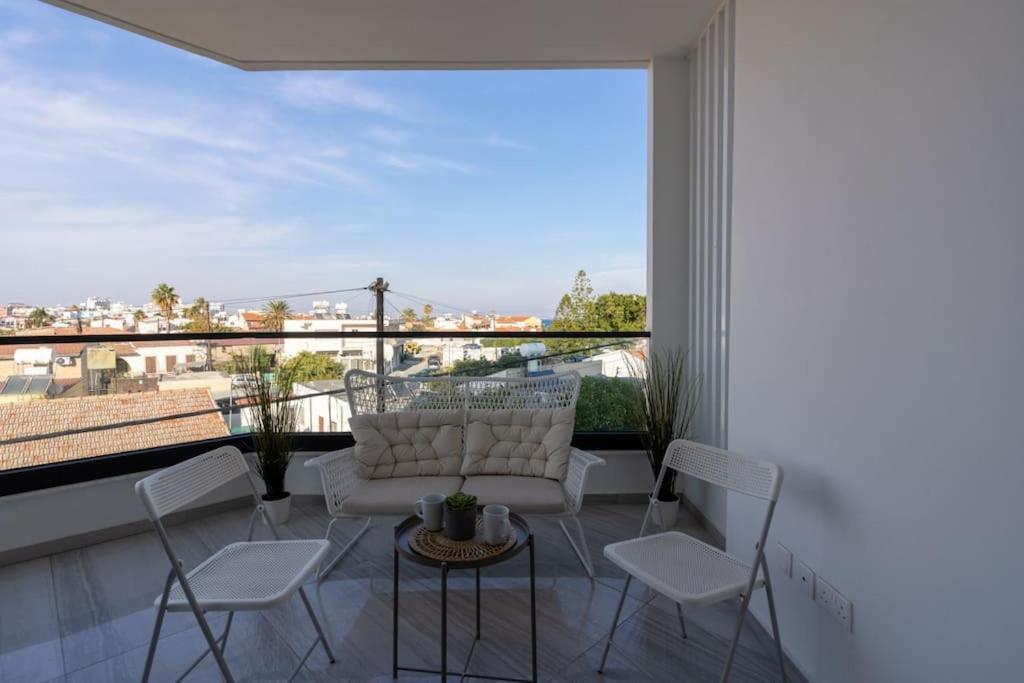 Thalassa 2-Bedroom Apartment In Larnaca Zewnętrze zdjęcie